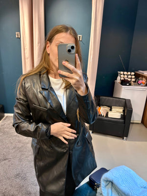 FAUX LEATHER BLAZER